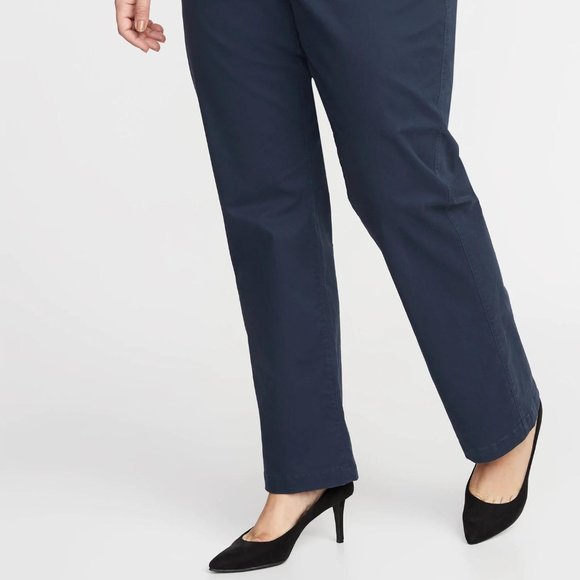 Old Navy Plus-Size Everyday Boot-Cut Khakis New - Picture 2 of 3